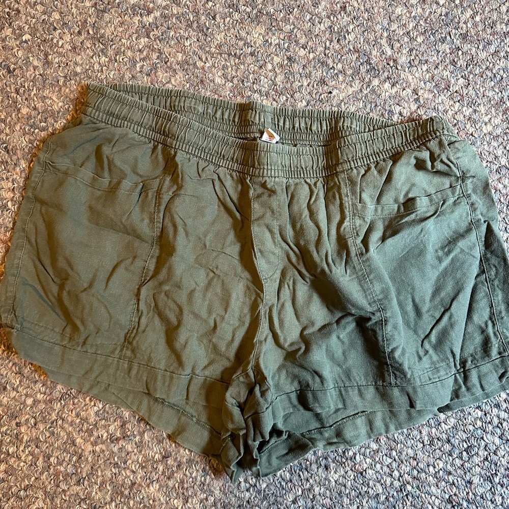 High-Waisted Linen-Blend Shorts